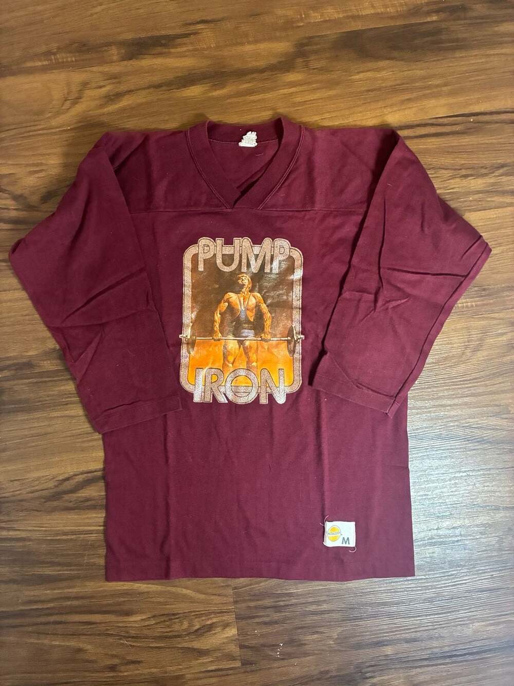 Medallion Pump Iron Long Sleeve V-Neck Shirt Size M Vintage Arnold